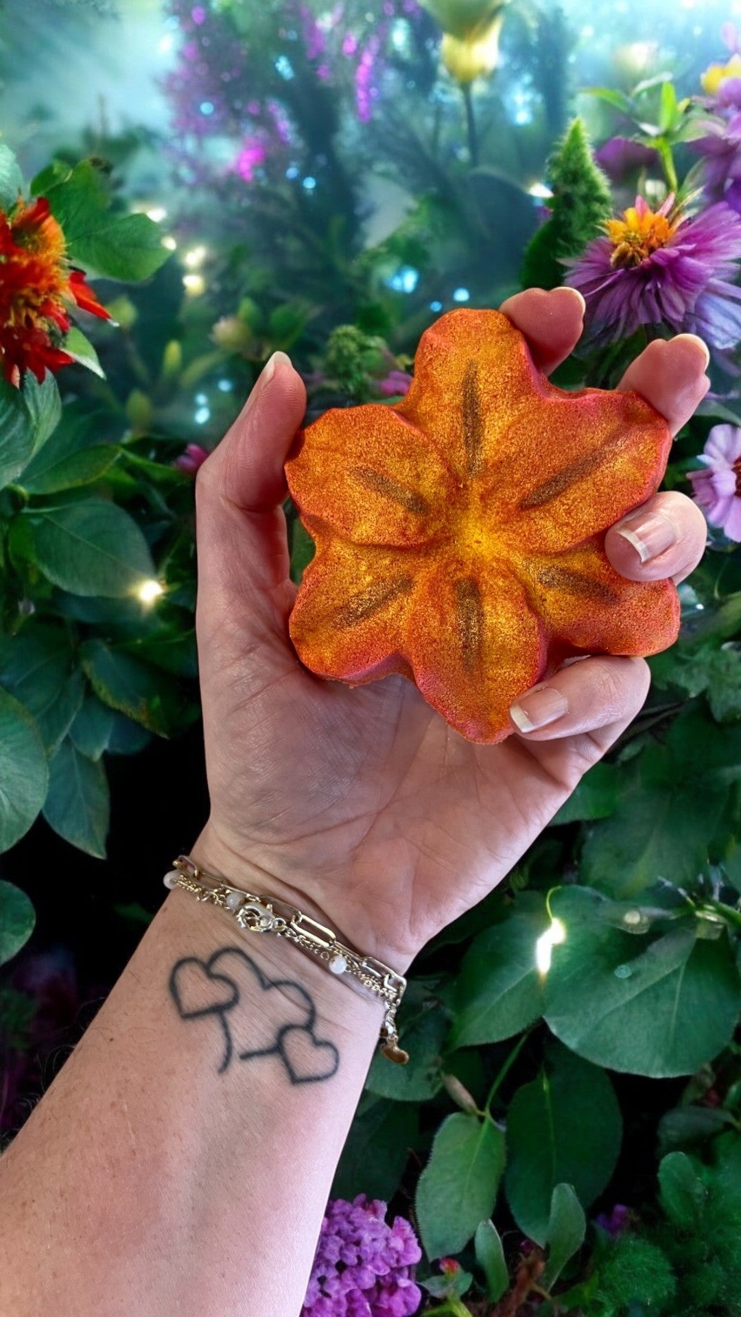 Gleam and Glow ~ Luxe Bath Bomb