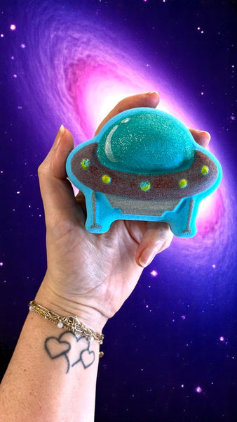 UFO ~ Luxe Bath Bomb