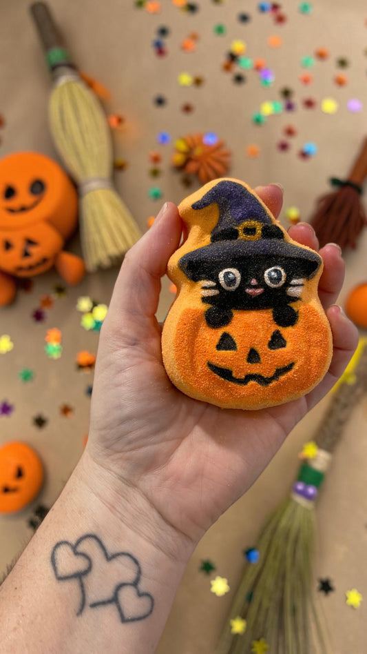 Purr-fect Pumpkin ~ Luxe Bath Bomb